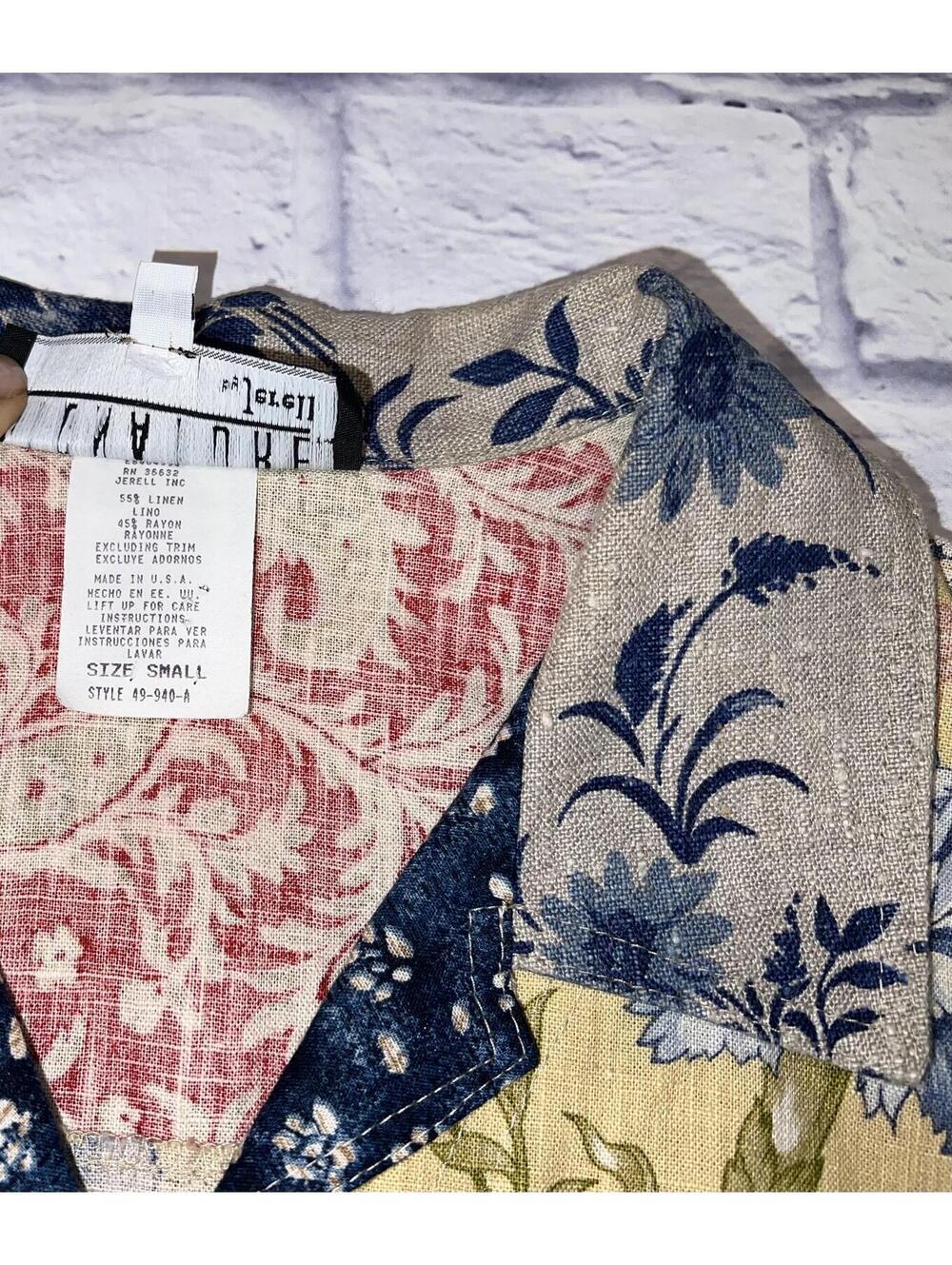 Vintage vest  Signature by Jerell Size Small - Picture 5 of 8